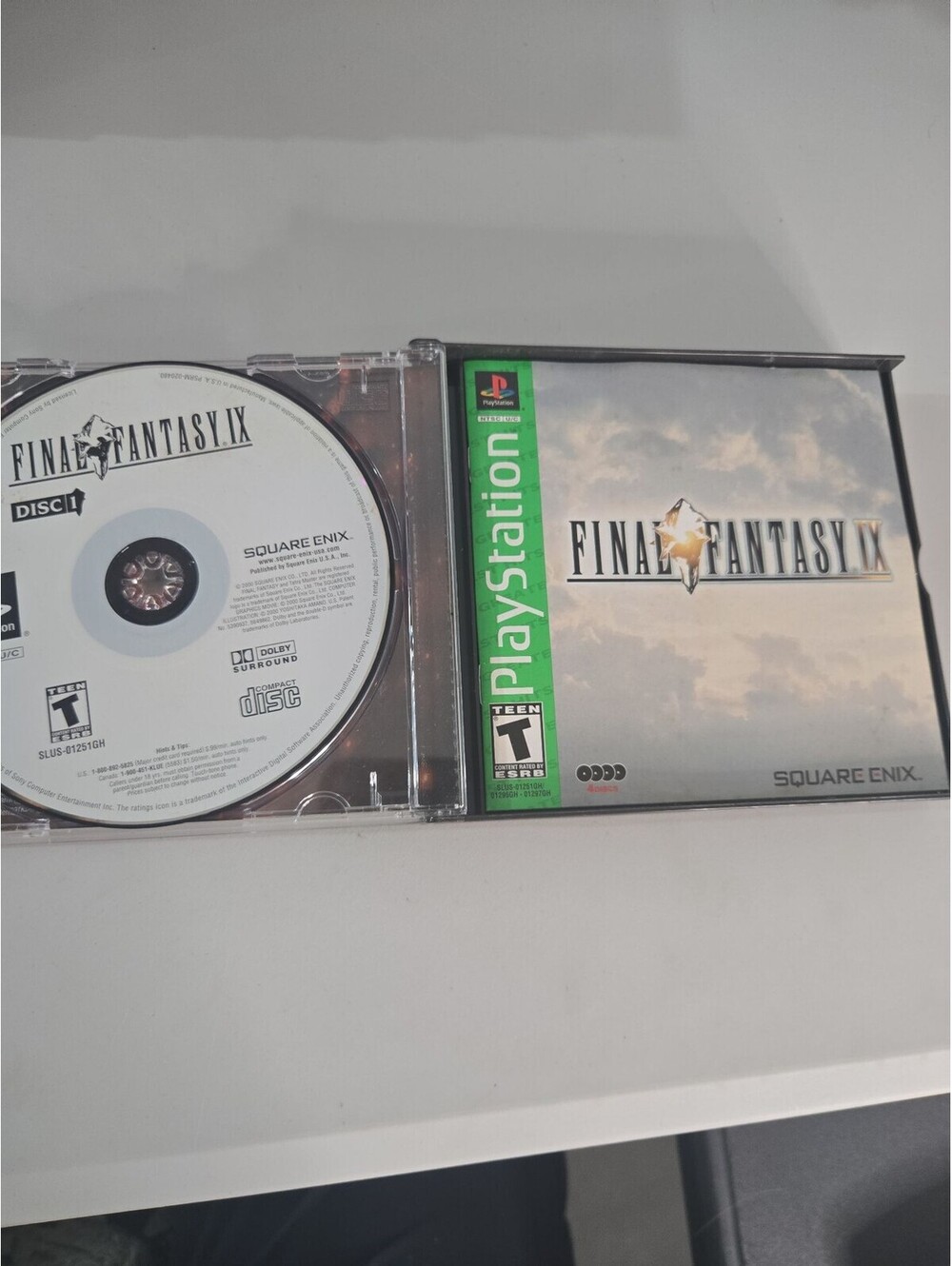 Final Fantasy IX PlayStation 1 Greatest Hits 4-Disc Set - Picture 2 of 9